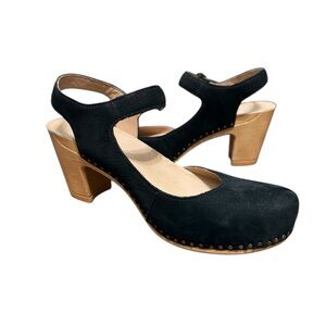 Dansko Black and Tan Women's Mules